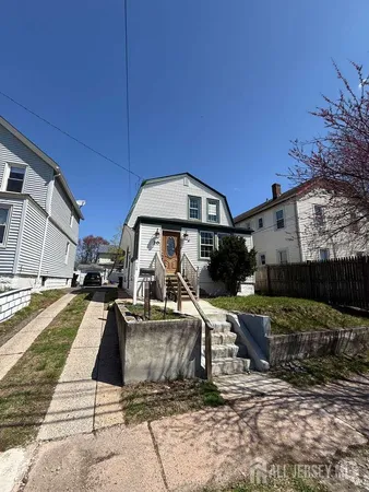 $3,300 | 30 Jefferson Avenue, Plainfield, NJ 07063