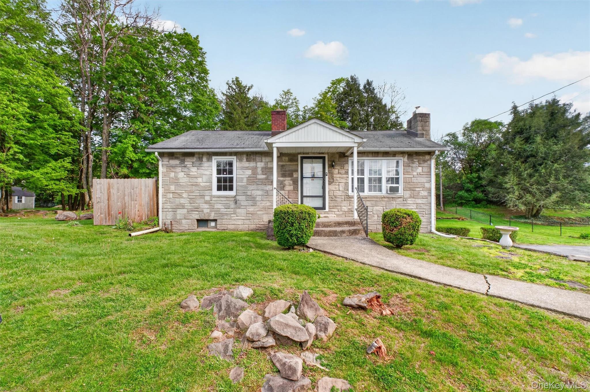 17 Holt Road Hyde Park, NY 12538 - Photo 2 of 44