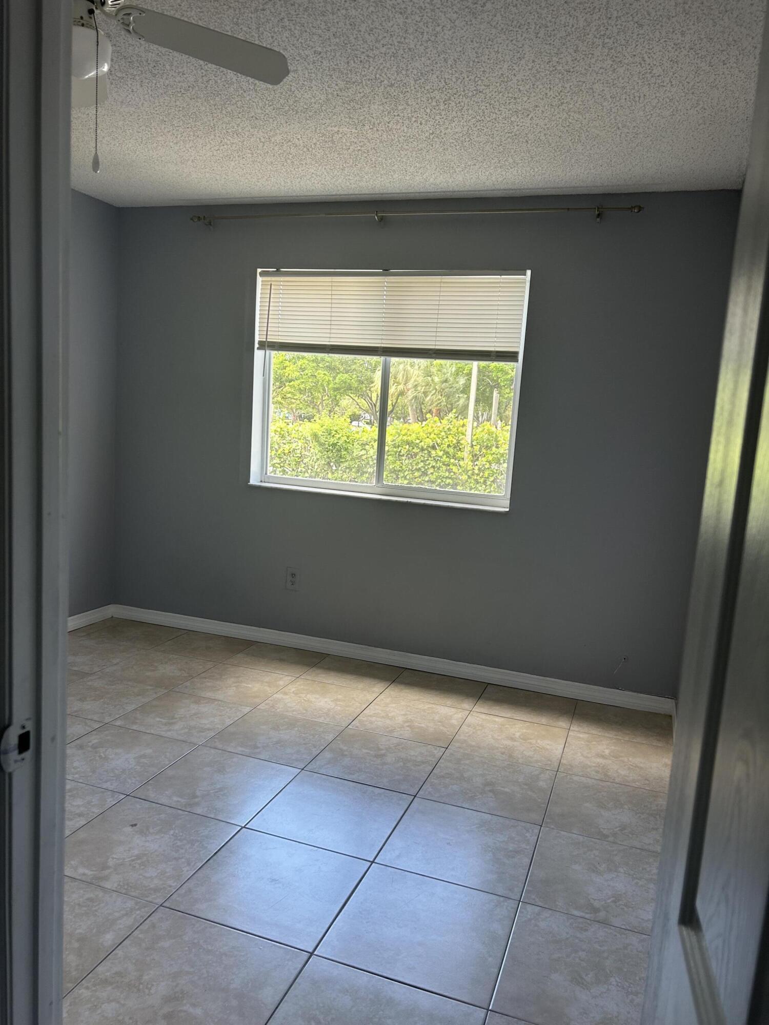 410 South Park Road, Unit 1204 Hollywood, FL 33021 - Photo 18 of 32 IMG_0019