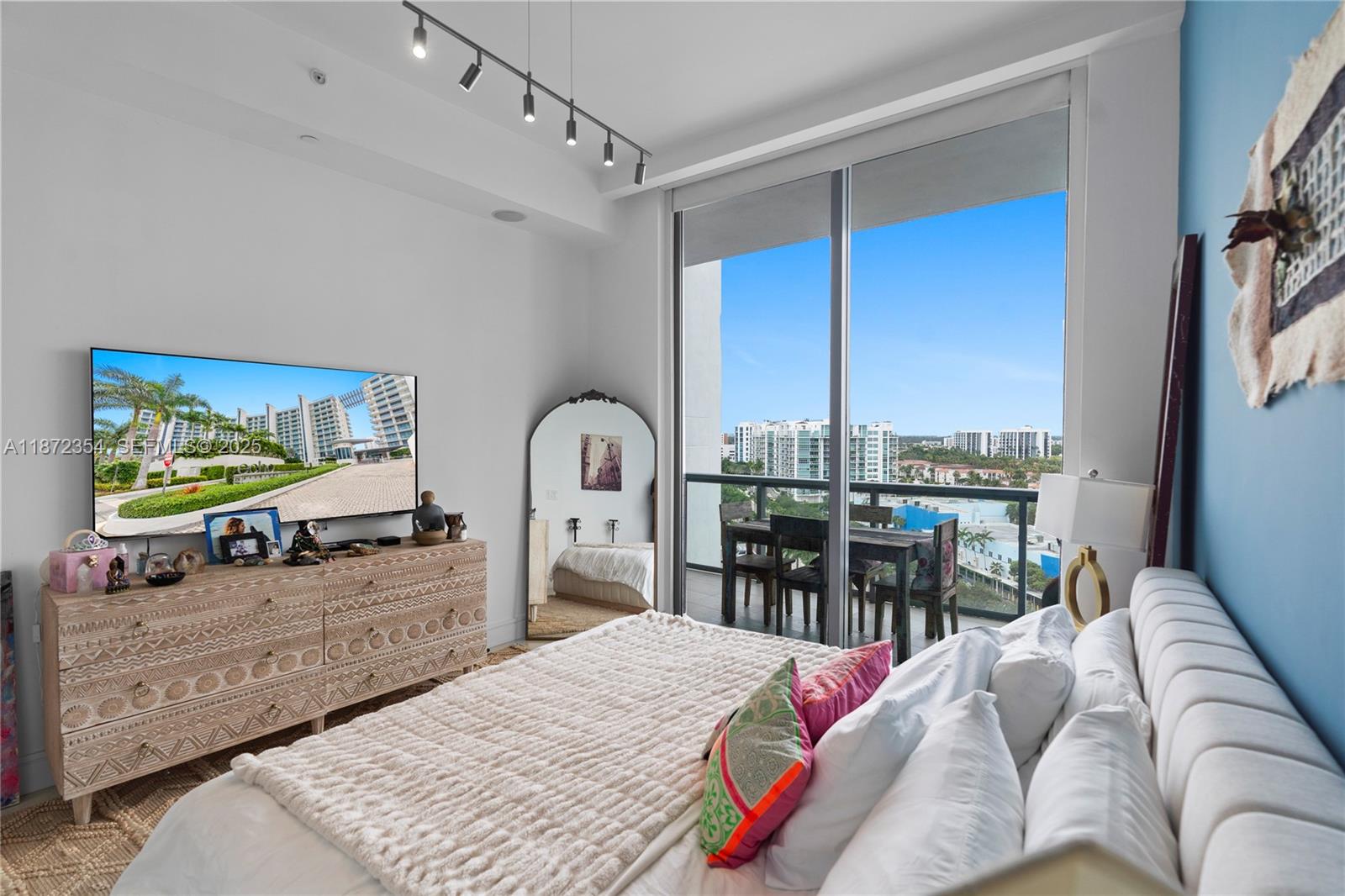 3300 Northeast 188th Street, Unit LPH16 Aventura, FL 33180 - Photo 40 of 47