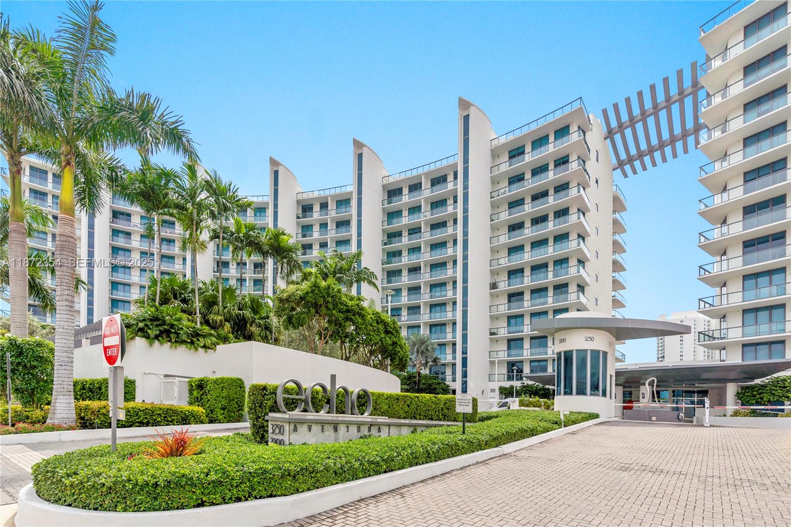 3300 Northeast 188th Street, Unit LPH16 Aventura, FL 33180 - Photo 44 of 47