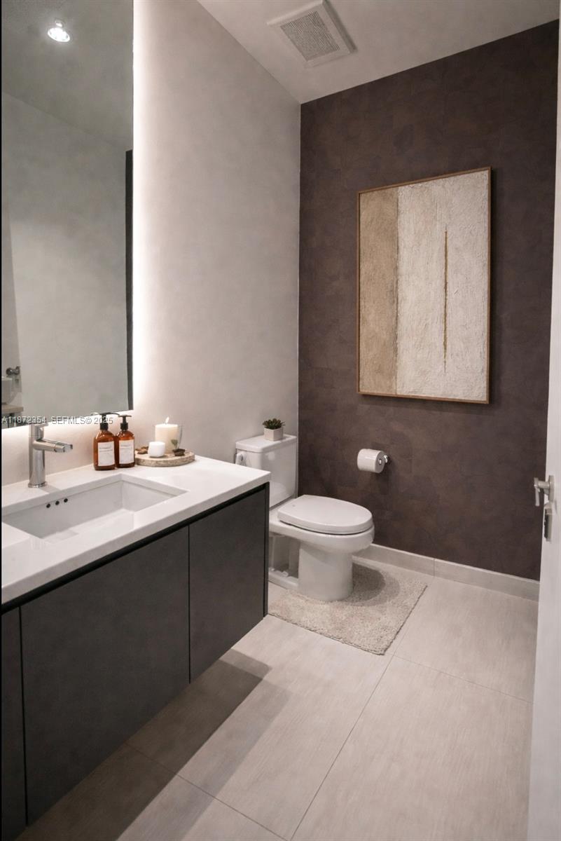 3300 Northeast 188th Street, Unit LPH16 Aventura, FL 33180 - Photo 10 of 47