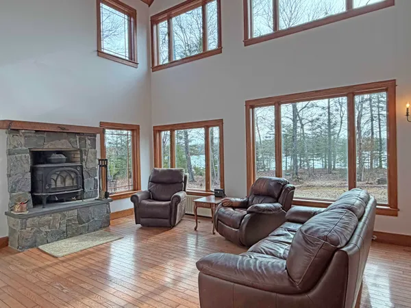 $1,350,000 | 84 Mosely Point Lane, Lamoine, ME 04605
