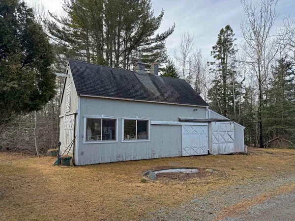 $1,350,000 | 84 Mosely Point Lane, Lamoine, ME 04605