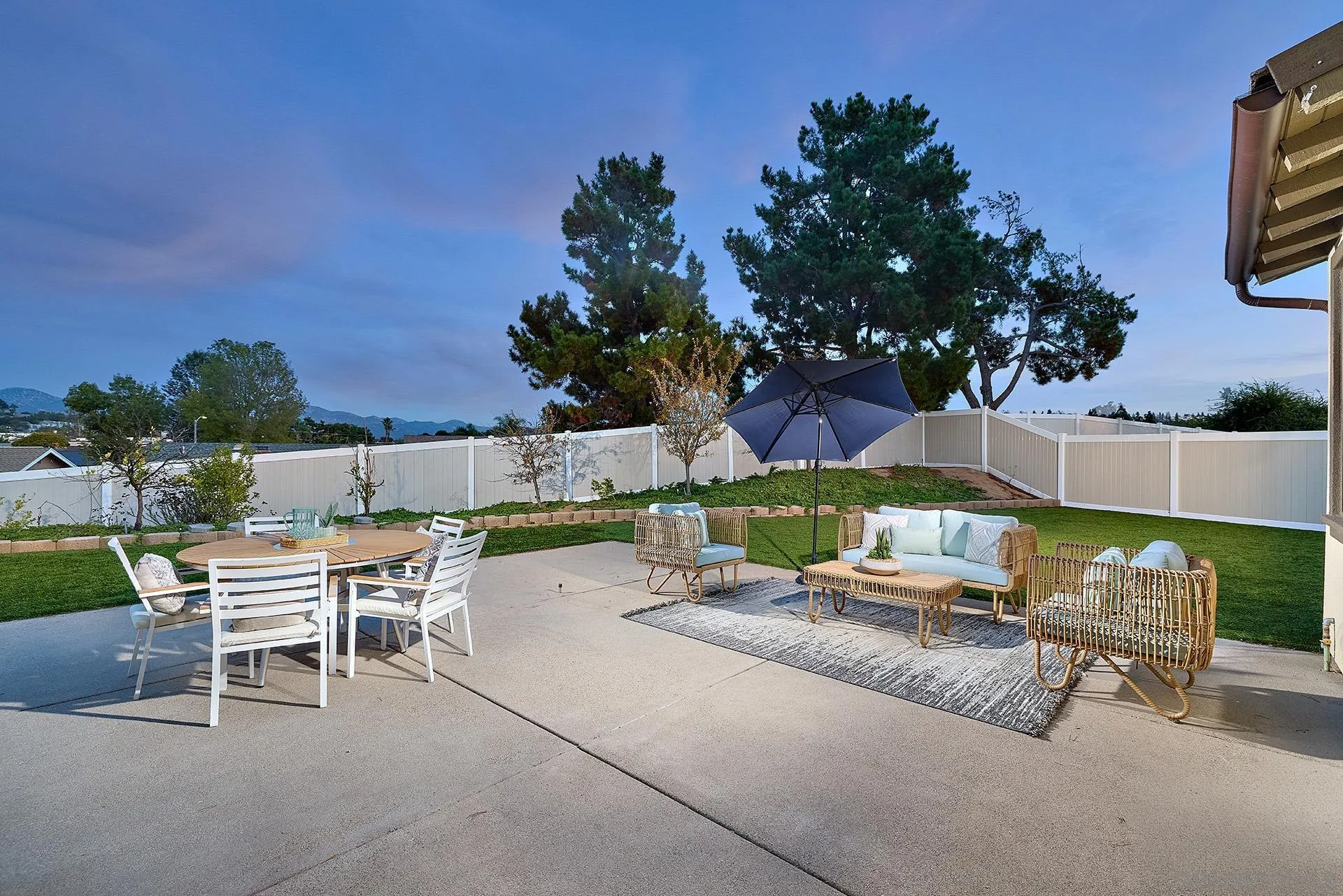 12410 Aria Court Poway, CA 92064 - Photo 29 of 47 a view of a chairs and tables in the patio