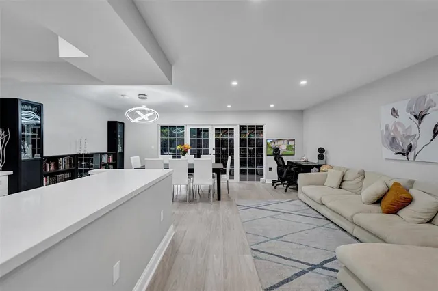 $430,000 | 3301 Raleigh Street, Unit 4B, Hollywood, FL 33021