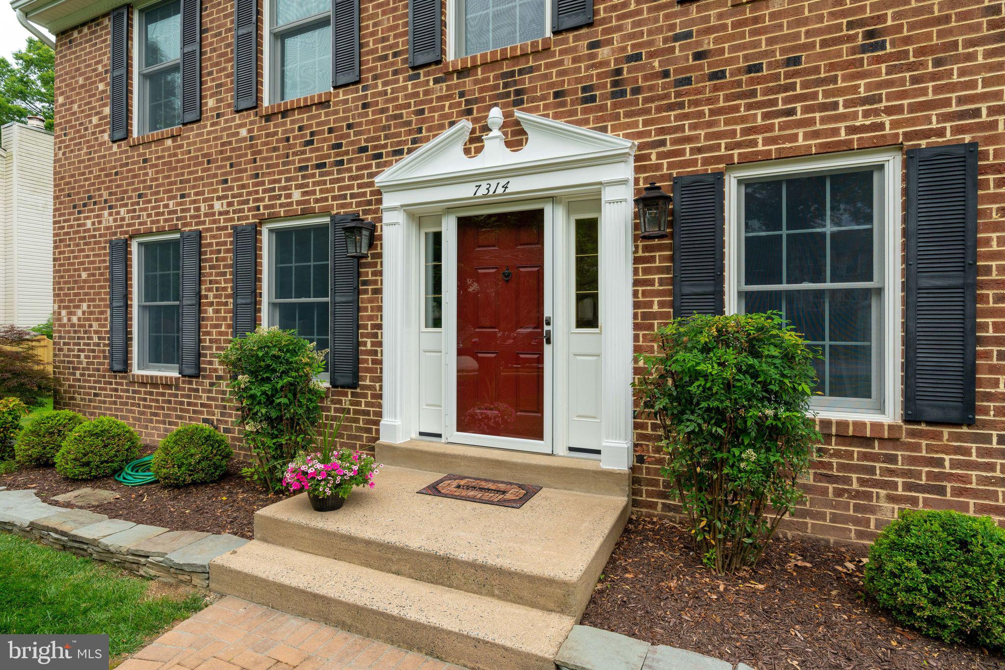 7314 Scarborough Street Springfield, VA 22153 - Photo 3 of 76