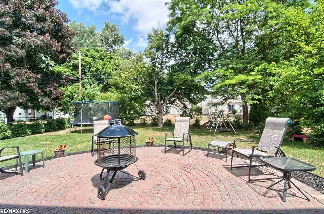 2409 Melvin Avenue Rochester Hills, MI 48307 - Photo 26 of 28