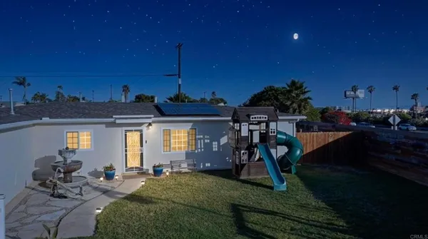 $899,000 | 509 Sunset Drive, Oceanside, CA 92058