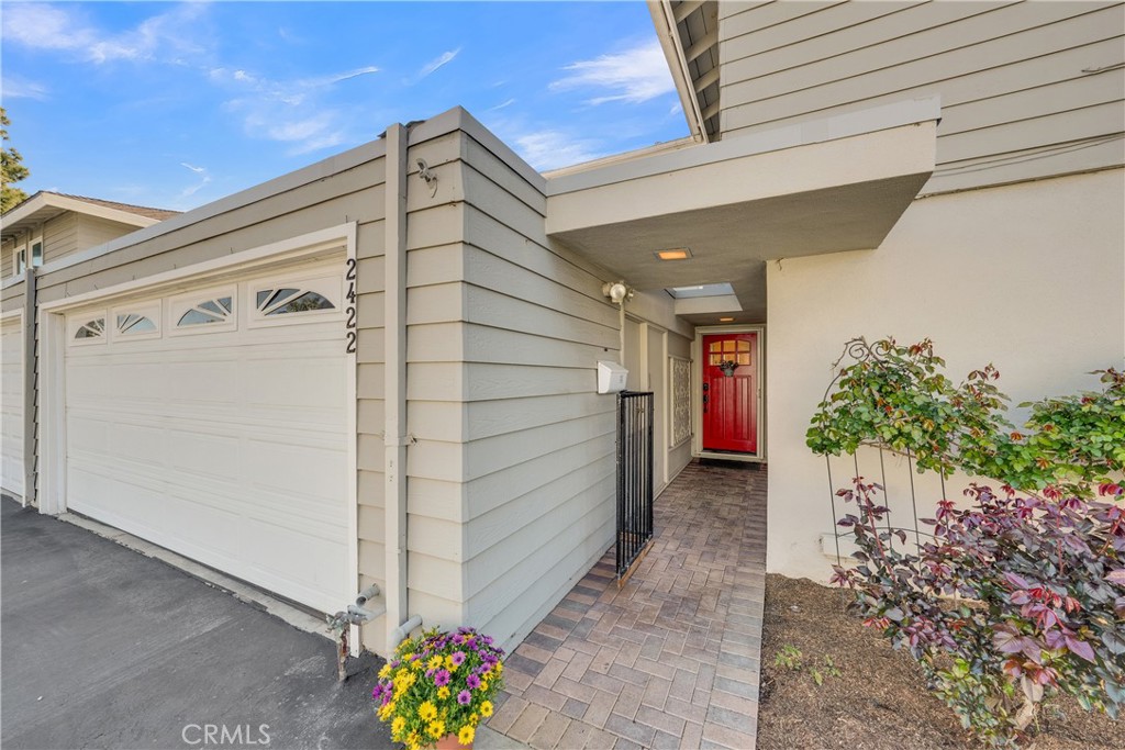 2422 Miseno Way Costa Mesa, CA 92627 - Photo 3 of 40