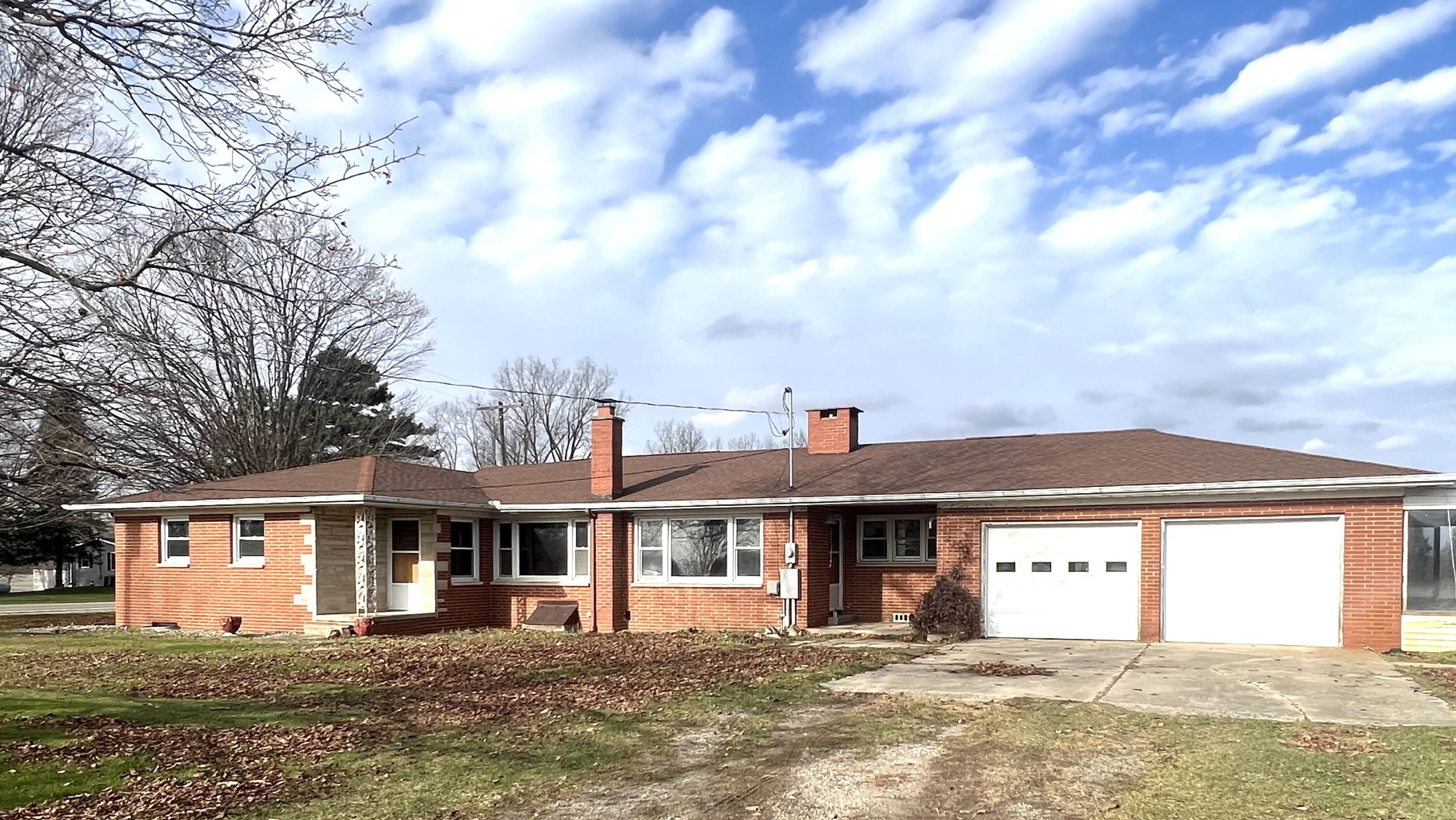 249 South Centennial Road Coldwater, MI 49036 - Photo 2 of 21 IMG_5799