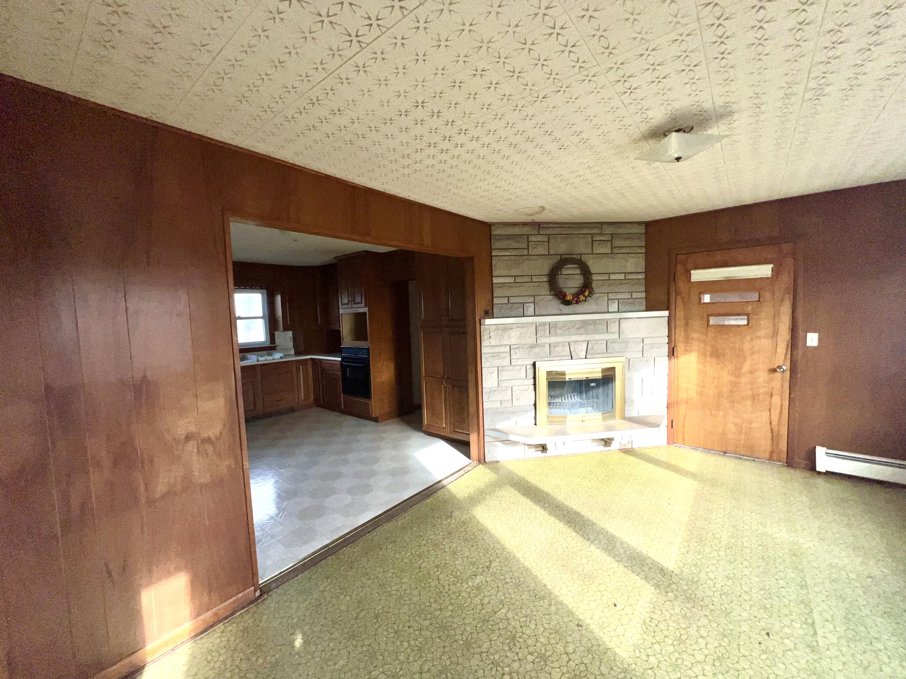 249 South Centennial Road Coldwater, MI 49036 - Photo 6 of 21 IMG_5827