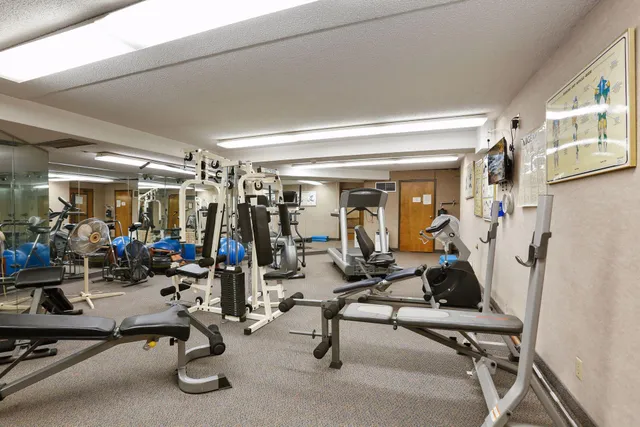 $1,650 | 6730 Vernon Avenue South, Unit 105, Edina, MN 55436