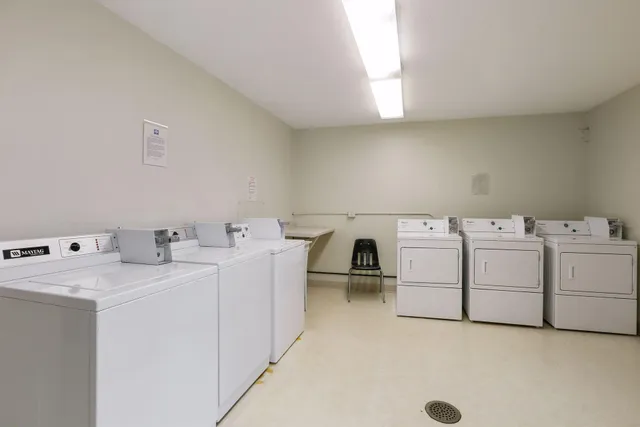 $1,650 | 6730 Vernon Avenue South, Unit 105, Edina, MN 55436