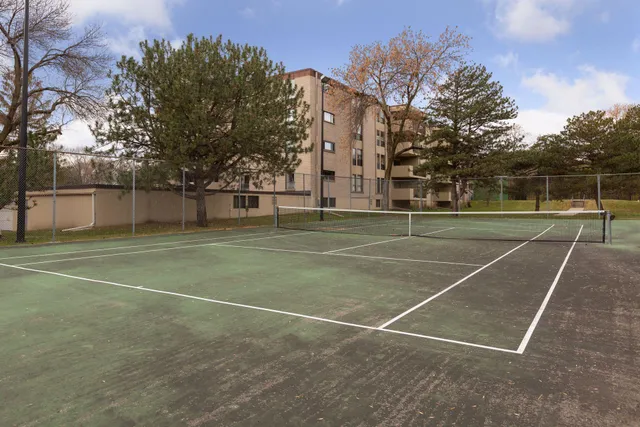 $1,650 | 6730 Vernon Avenue South, Unit 105, Edina, MN 55436