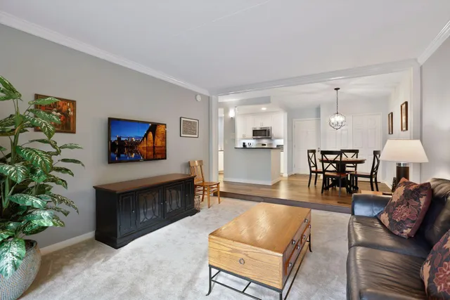 $1,650 | 6730 Vernon Avenue South, Unit 105, Edina, MN 55436