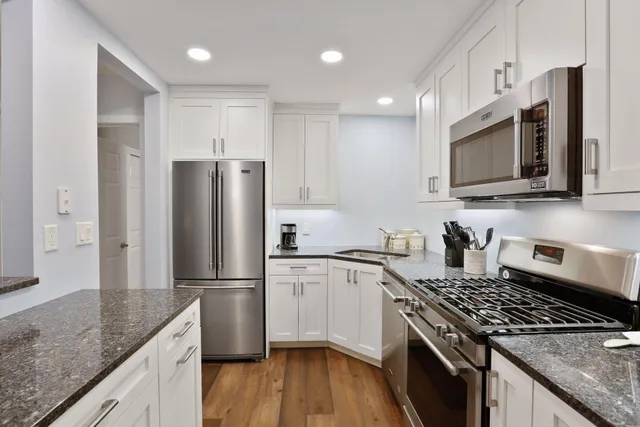 $1,650 | 6730 Vernon Avenue South, Unit 105, Edina, MN 55436