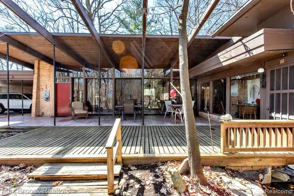 $999,000 | 30875 Franklin Road, Franklin, MI 48025