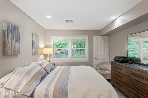 $475,000 | 351 Pemberwick Road, Unit 818, Greenwich, CT 06831