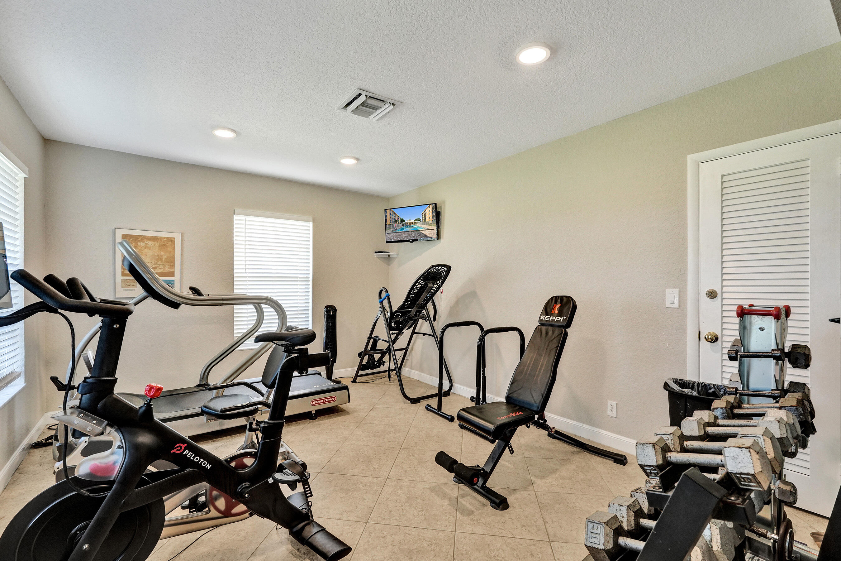308 Golfview Road, Unit 406 North Palm Beach, FL 33408 - Photo 32 of 45 DSC02176