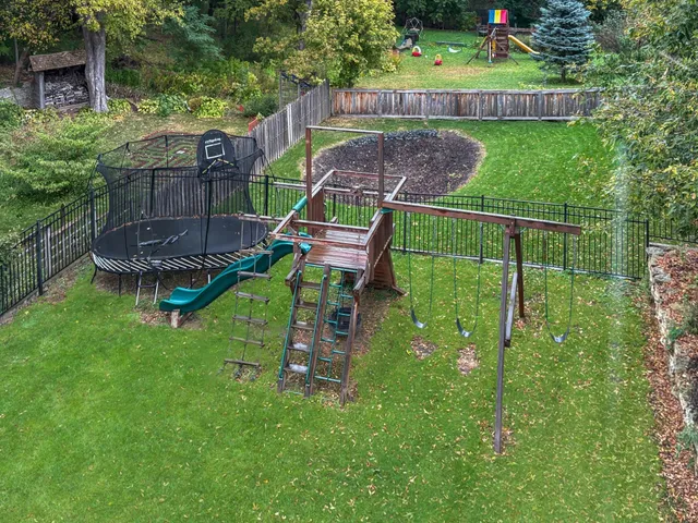 $4,695 | 4407 Curve Avenue, Edina, MN 55424