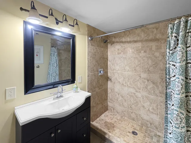 $4,695 | 4407 Curve Avenue, Edina, MN 55424