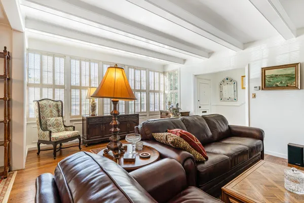 a view of a livingroom and dining room