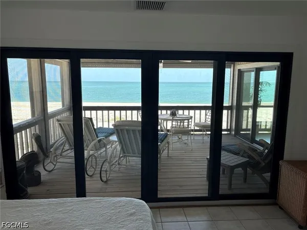 $1,850,000 | 484 Gulf Bend Drive, Captiva, FL 33924