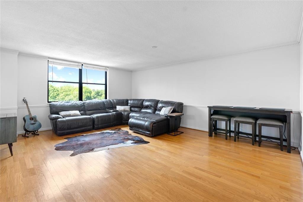 2965 Pharr Ct S Northwest, Unit 817 Atlanta, GA 30305 - Photo 12 of 31 Gallery Image 12