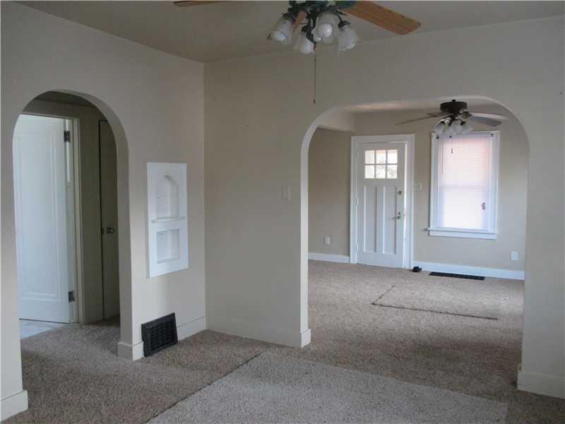 1976 Warriors Road Pittsburgh, PA 15205 - Photo 9 of 11 Dining Room.