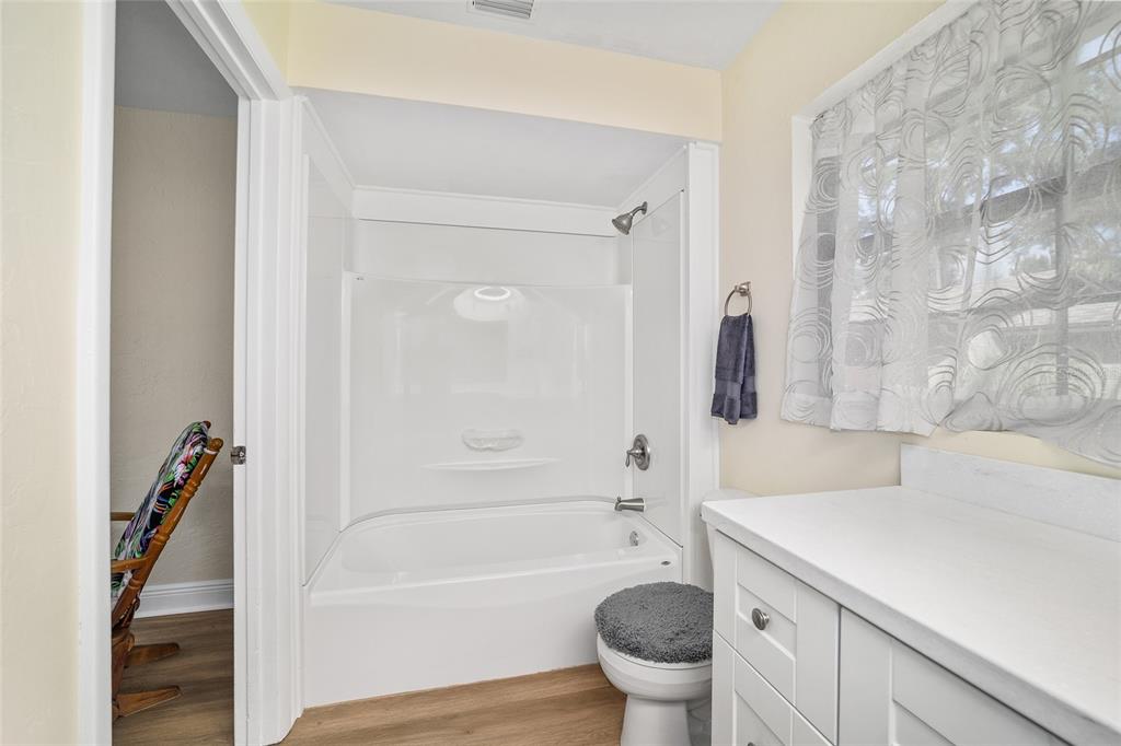 5201 East Jasmine Lane Inverness, FL 34453 - Photo 36 of 50 a bathroom with a sink toilet and bathtub