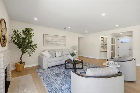 $879,950 | 2133 Cochran Street, Simi Valley, CA 93065