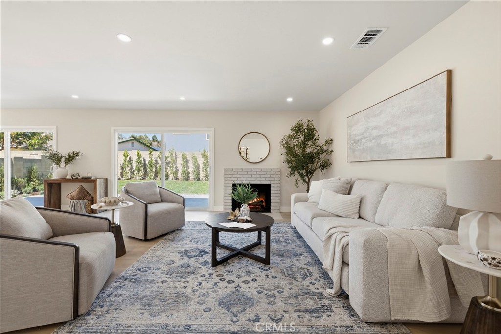 2133 Cochran Street Simi Valley, CA 93065 - Photo 4 of 35