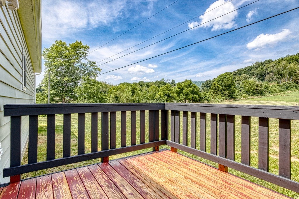 2915 Honaker Road Draper, VA 24324 - Photo 7 of 46 Gallery Image 7