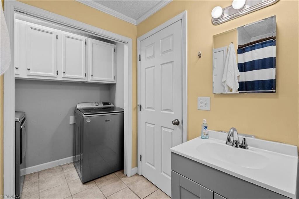 609 Hedrick Avenue High Point, NC 27262 - Photo 21 of 42