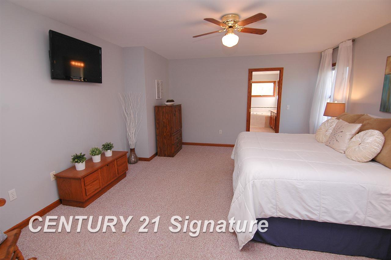 219 Colorado Ridge Hemlock, MI 48626 - Photo 16 of 28
