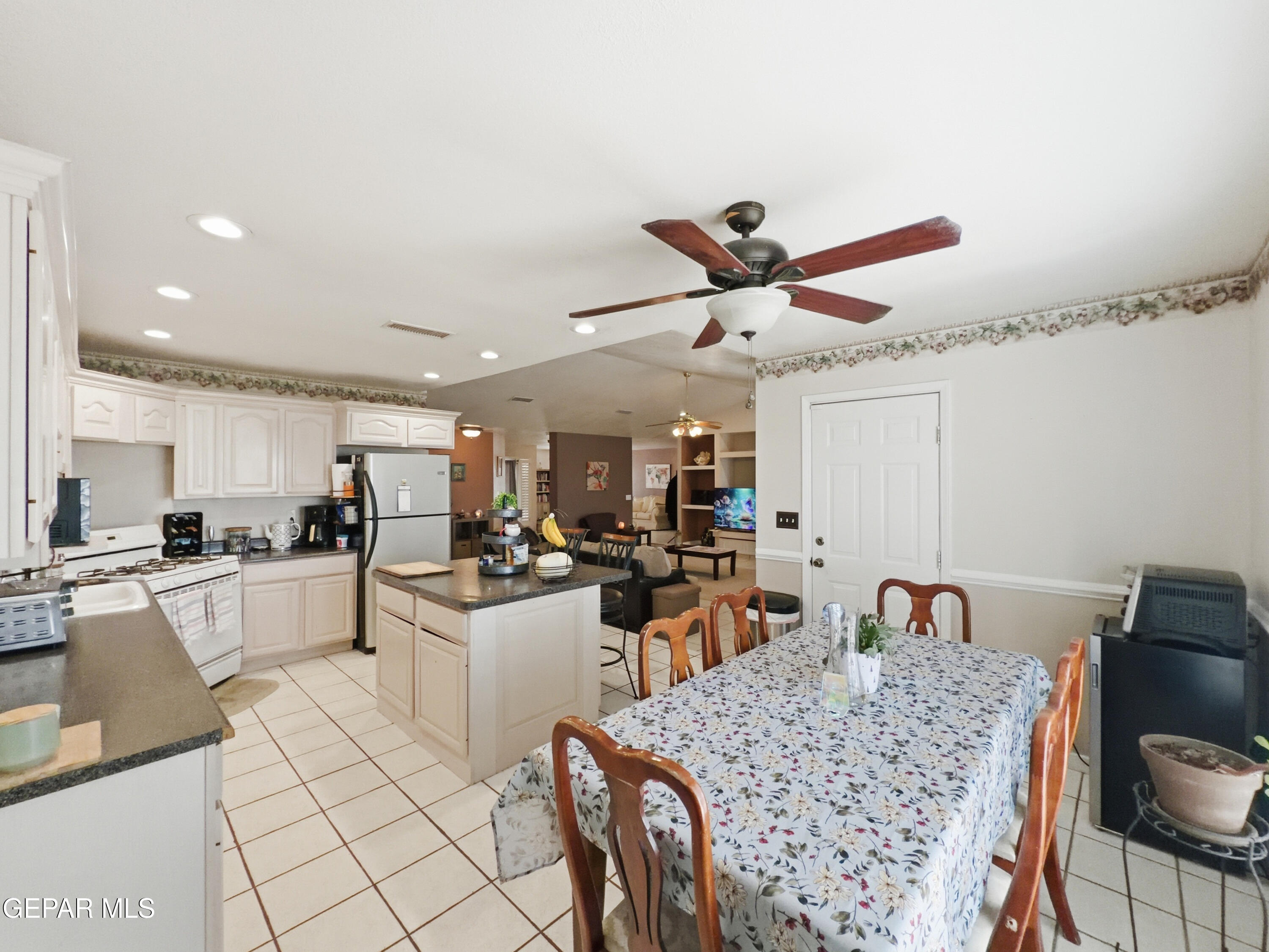 5156 Bradley Road El Paso, TX 79938 - Photo 17 of 39 image00022