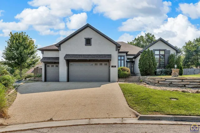$584,000 | 4112 Blackjack Oak Drive, Lawrence, KS 66047