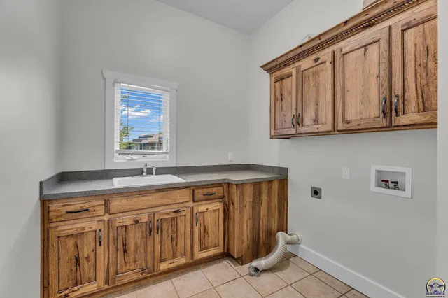 $584,000 | 4112 Blackjack Oak Drive, Lawrence, KS 66047