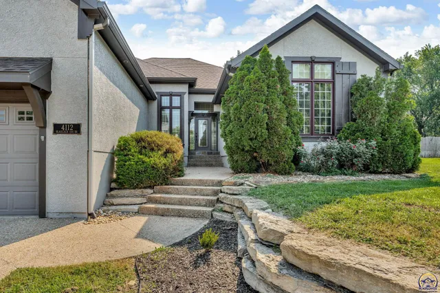 $584,000 | 4112 Blackjack Oak Drive, Lawrence, KS 66047
