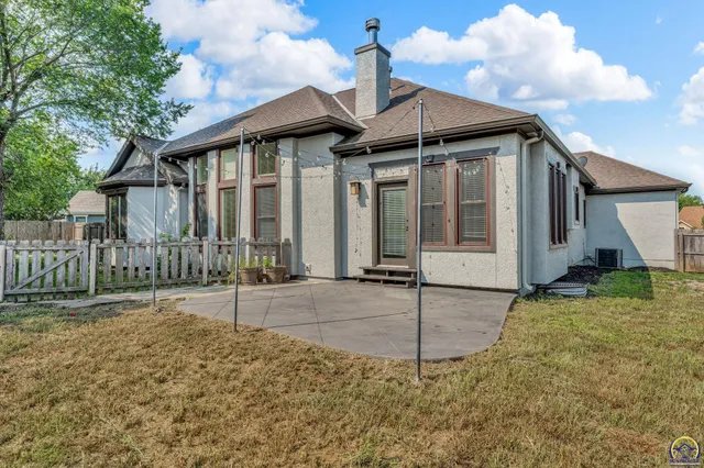 $584,000 | 4112 Blackjack Oak Drive, Lawrence, KS 66047