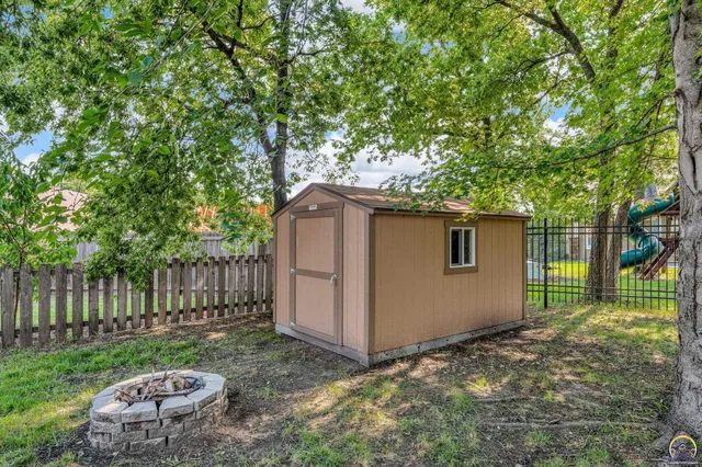 $584,000 | 4112 Blackjack Oak Drive, Lawrence, KS 66047