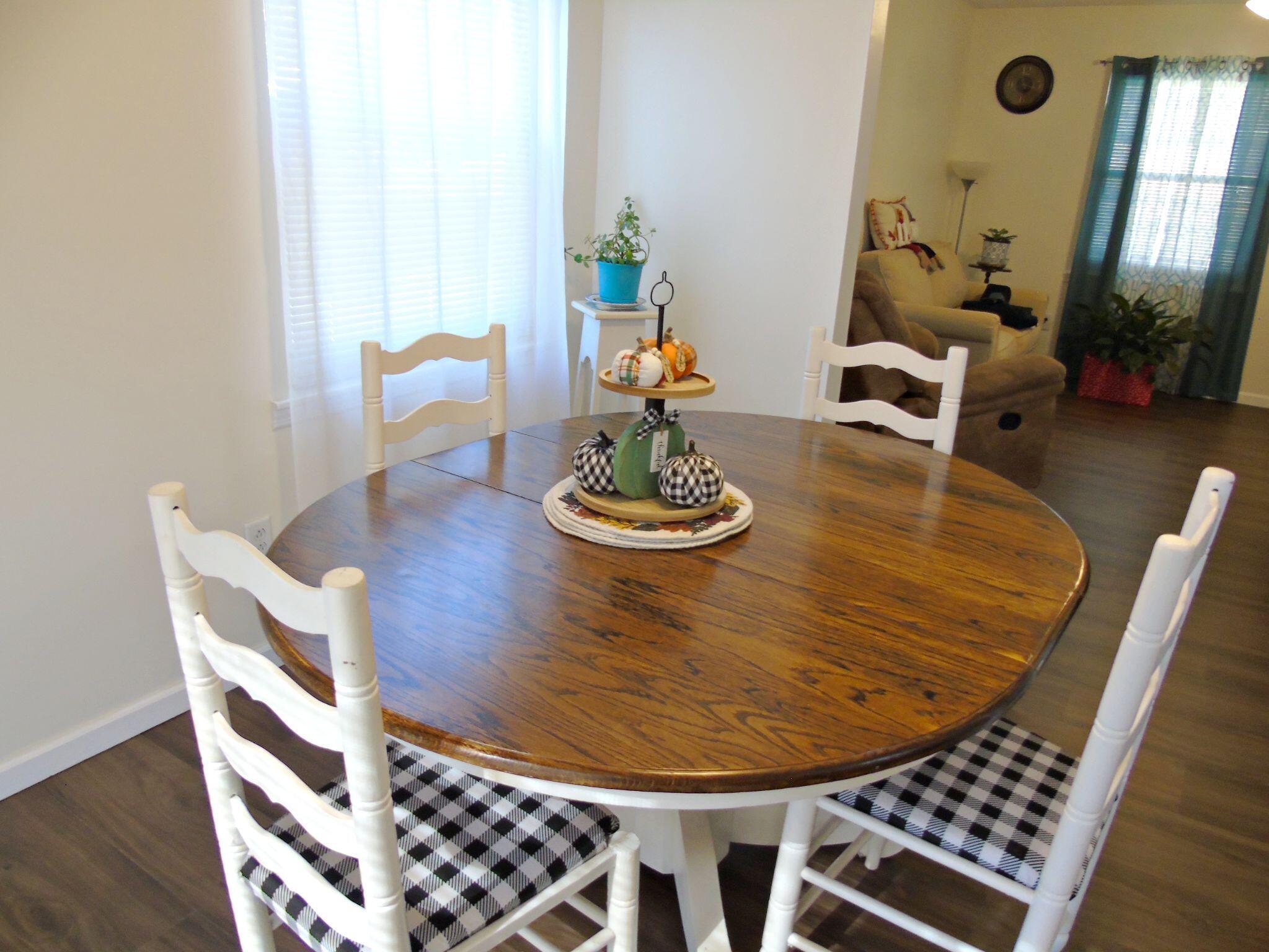 1102 Nickajack Circle Jasper, TN 37347 - Photo 14 of 41 Dining room