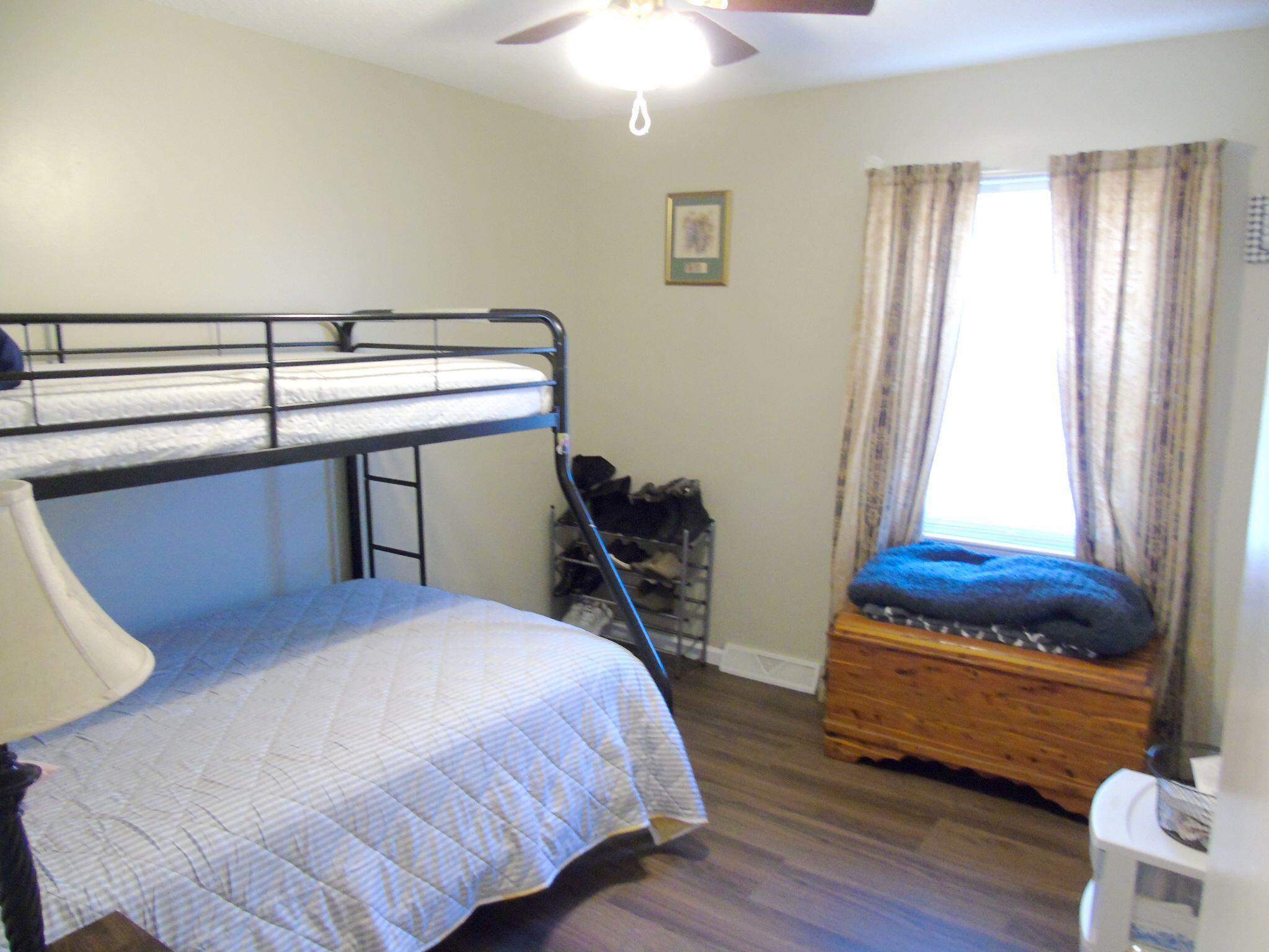 1102 Nickajack Circle Jasper, TN 37347 - Photo 17 of 41 First bedroom