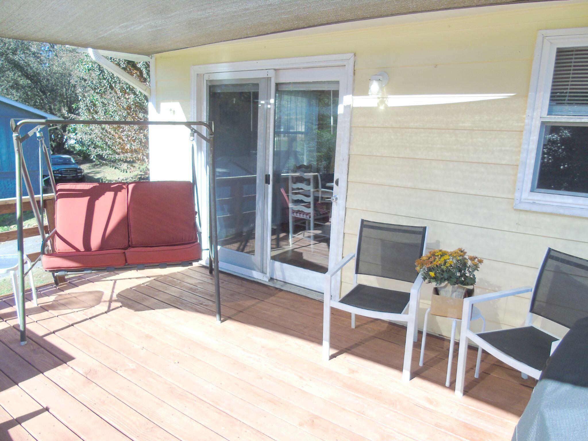 1102 Nickajack Circle Jasper, TN 37347 - Photo 30 of 41 Outdoor living space