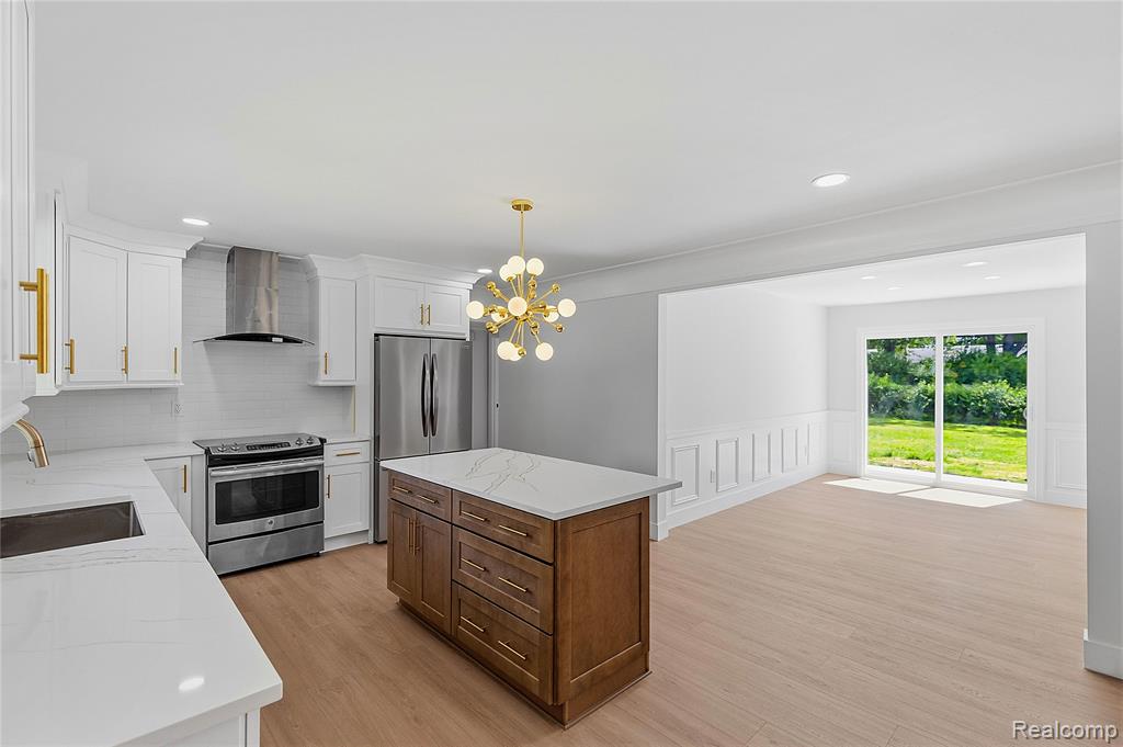 28264 Bayberry Road Farmington, MI 48331 - Photo 7 of 46