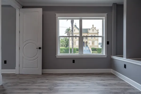 $2,250 | 1801 Rosenberg Street, Unit 204, Galveston, TX 77550