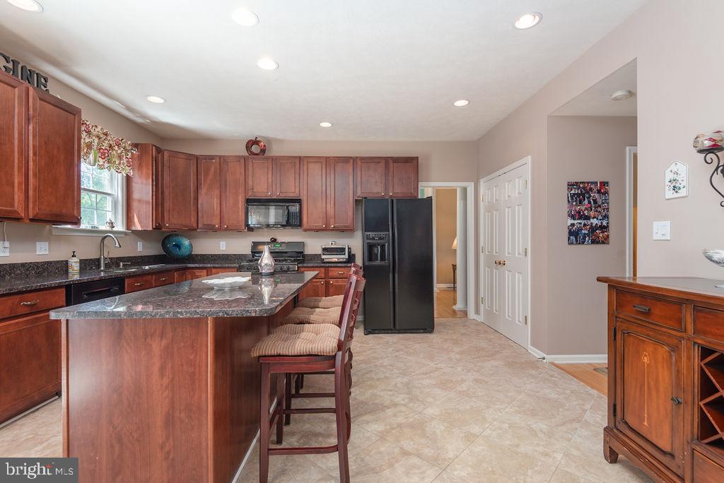 9052 Mullen Road King George, VA 22485 - Photo 5 of 71 Extra seating at the kitchen island