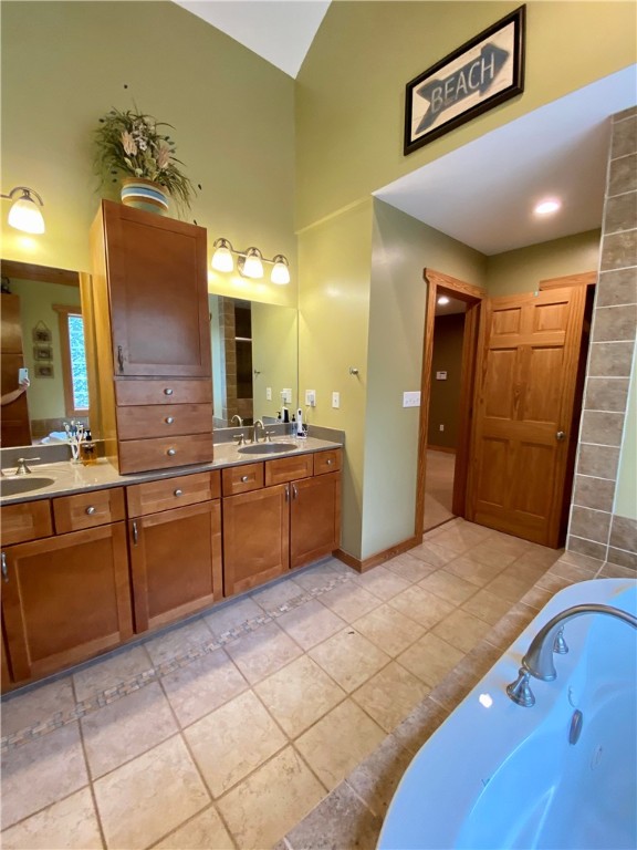 1612 Wood Creek Road Anderson, SC 29621 - Photo 12 of 24 Master Bath