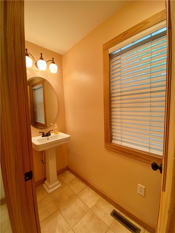 1612 Wood Creek Road Anderson, SC 29621 - Photo 9 of 24 Half bath
